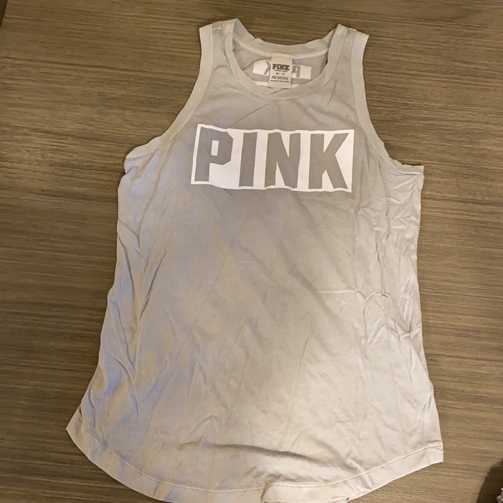 Tank top, zip up jacket, and shorts set - Picture 2 of 9